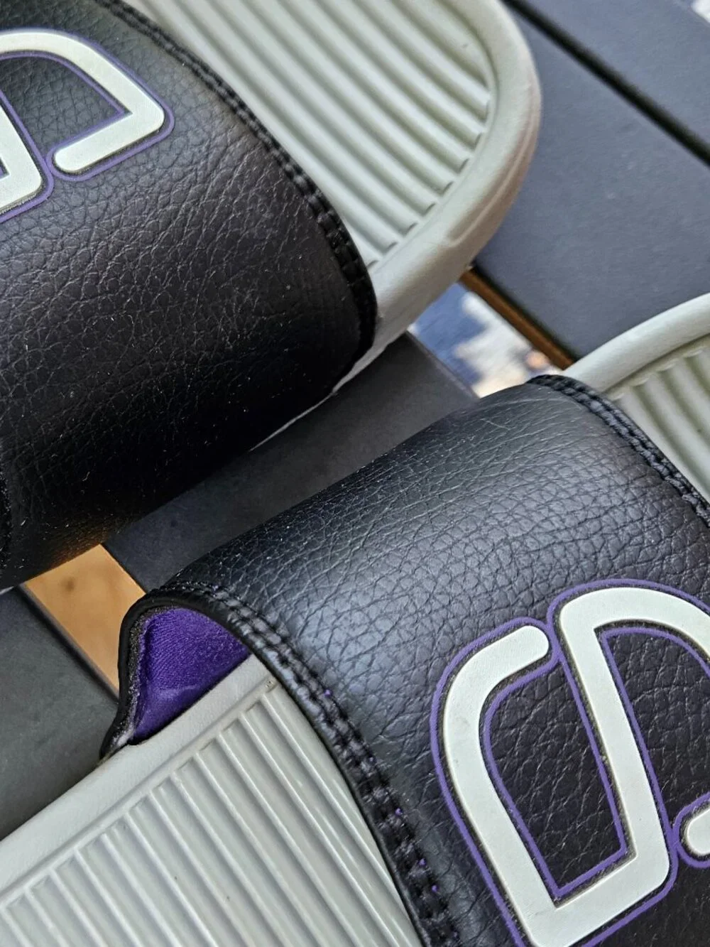 SANDALBOYZ Slides Men’s 9